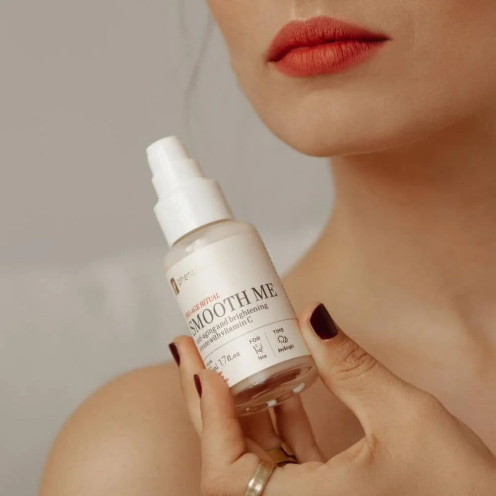 SMOOTH ME serum do twarzy z witaminą C o działaniu przeciwzmarszczkowym i rozjaśniającym