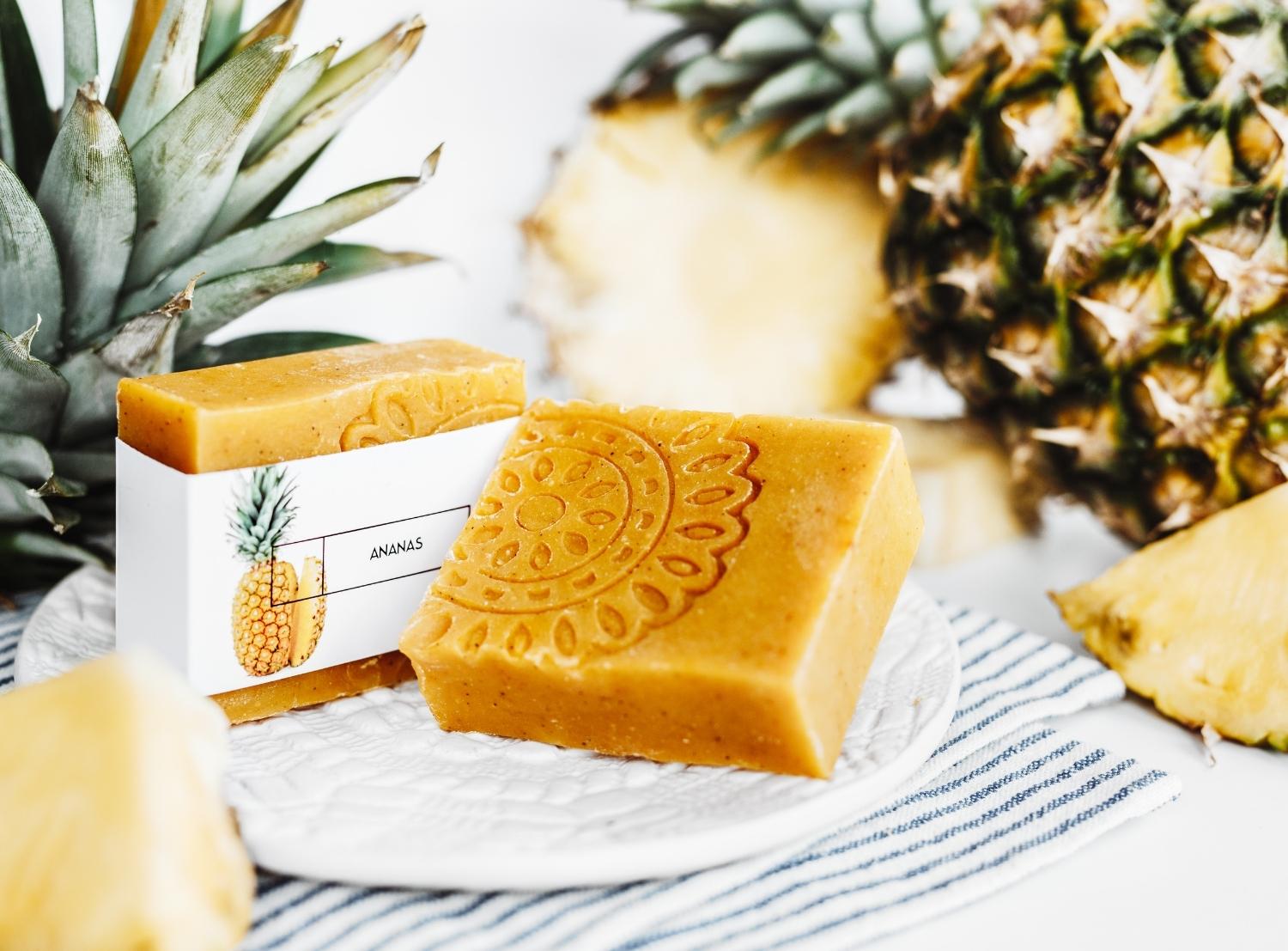 ANANAS - MYDŁO