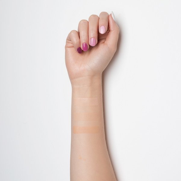 Korektor rozświetlający Nanorevit Brightening Concealer