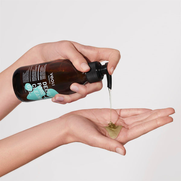 Głęboko oczyszczający żel do mycia twarzy z aktywnym ekstraktem z zielonej herbaty z EGCG, prebiotykiem z cykorii i agawy i ALPAFLOR® ALP®-SEBUM DEEPLY PORE CLEANSING GEL