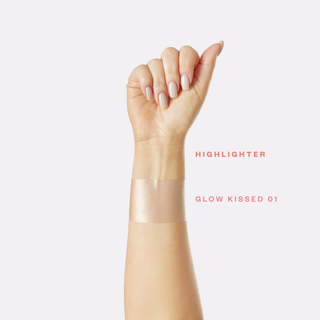 Kremowy rozświetlacz Glow kissed