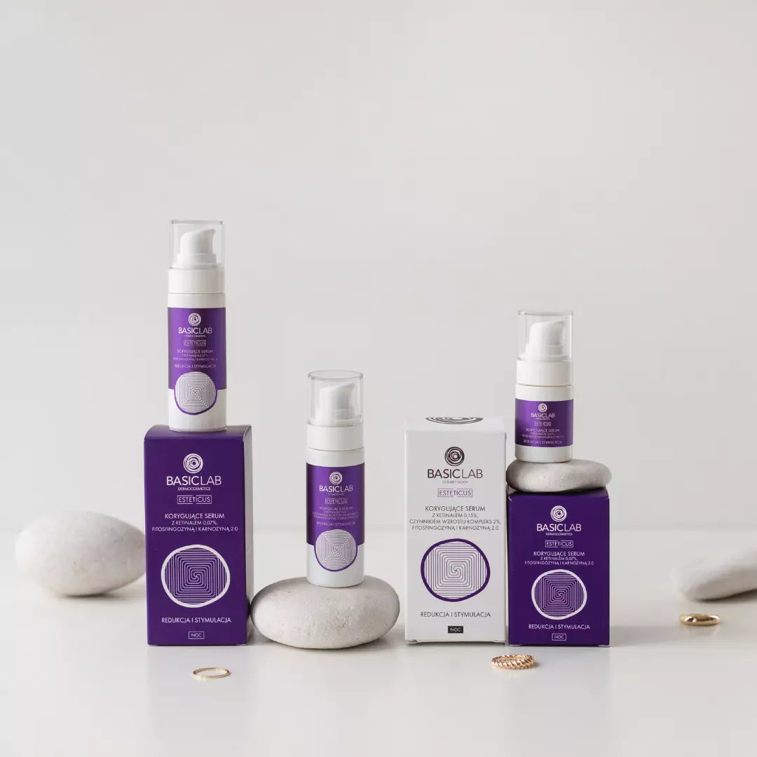 KORYGUJĄCE SERUM Z RETINALEM 0,15%