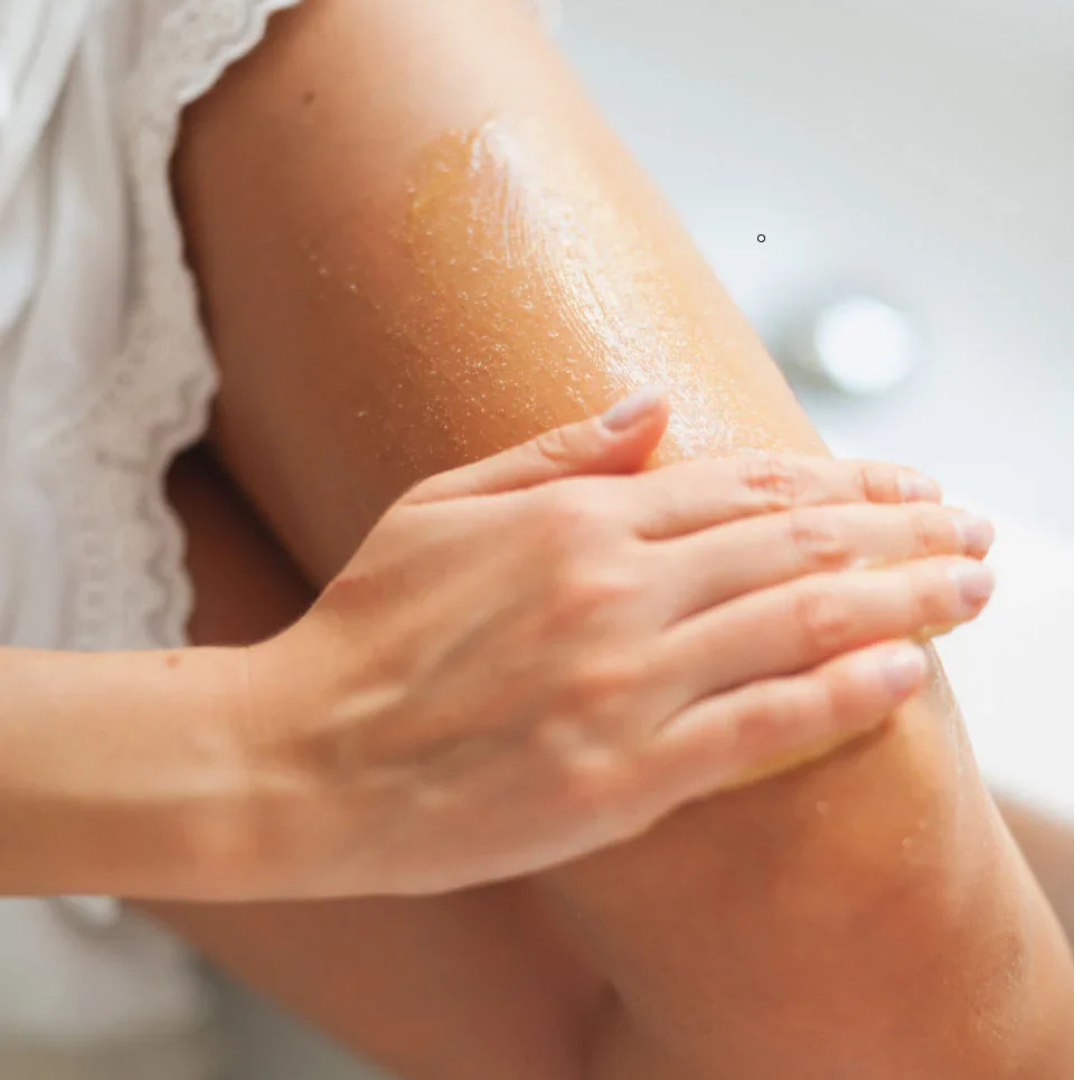 Wygładzający peeling do ciała o zapachu słodkiej pomarańczy