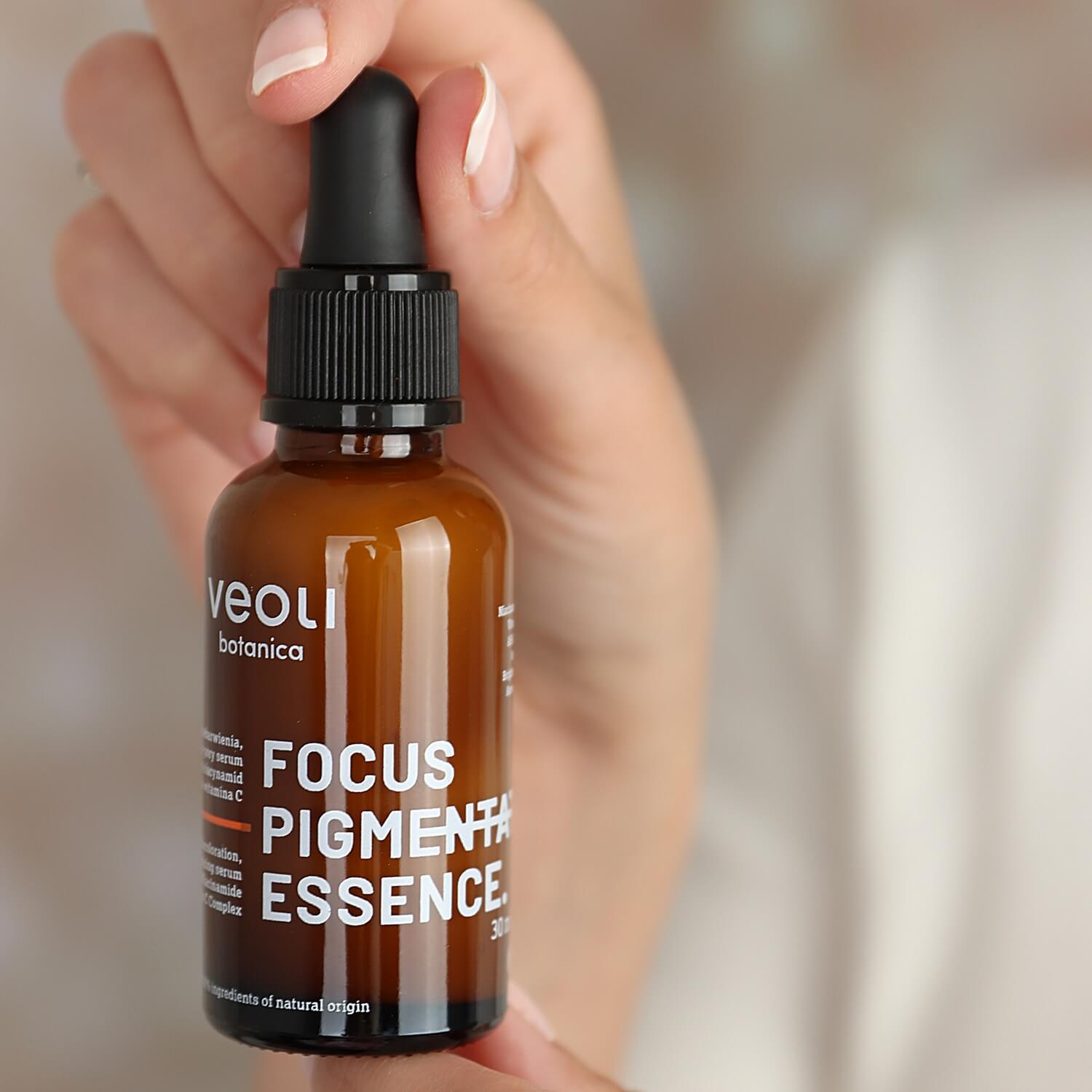 Serum na przebarwienia skóry zwężające pory z Niacynamidem i witaminą C FOCUS PIGMENTATION ESSENCE