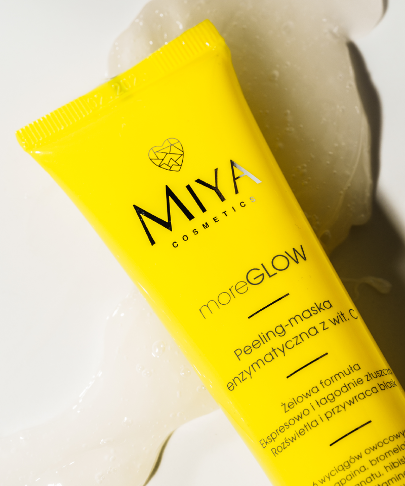 moreGLOW Peeling-maska enzymatyczna z witaminą C
