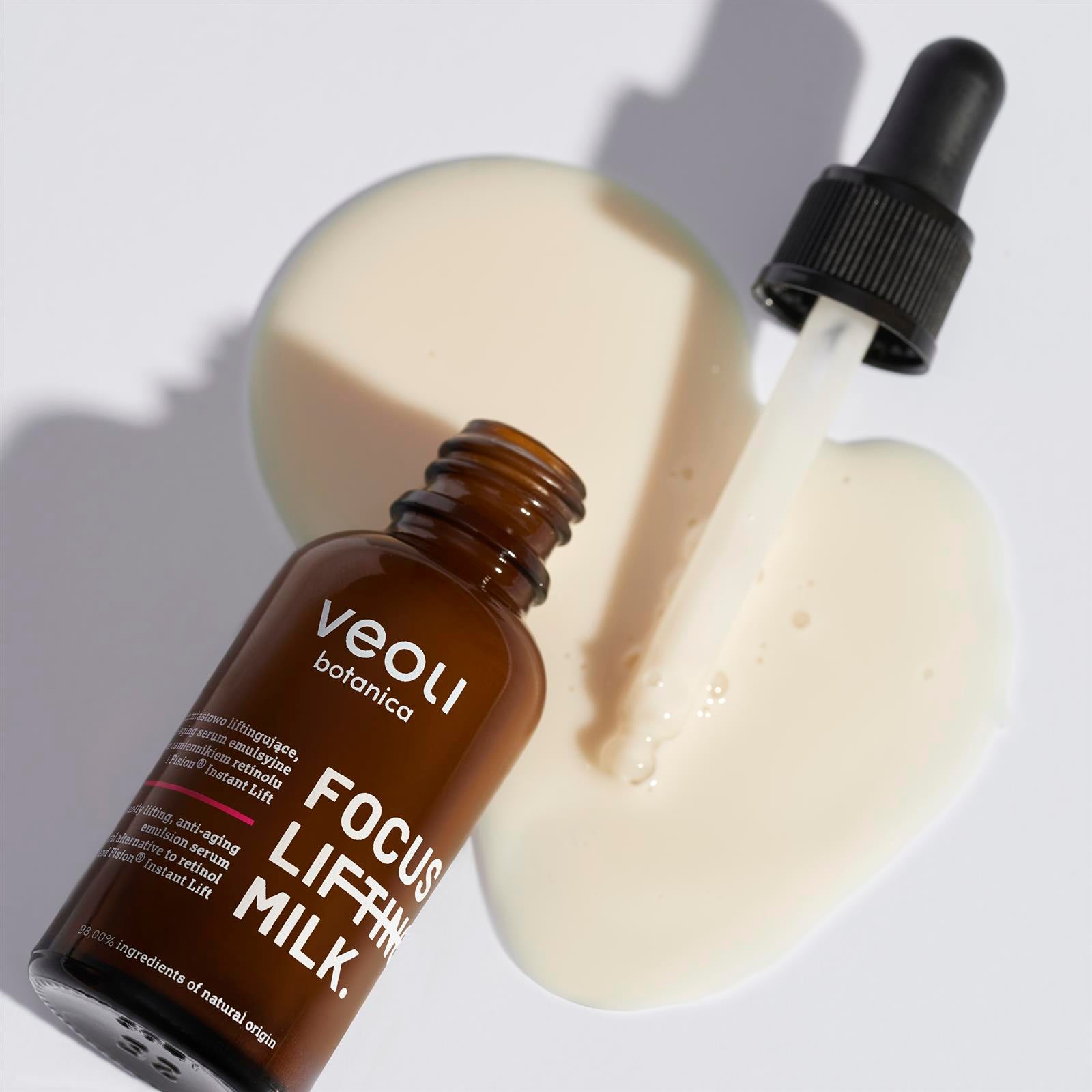 Natychmiastowo liftingujące, anti-aging serum emulsyjne z roślinnym zamiennikiem retinolu i Fision® Instant Lift FOCUS LIFTING MILK